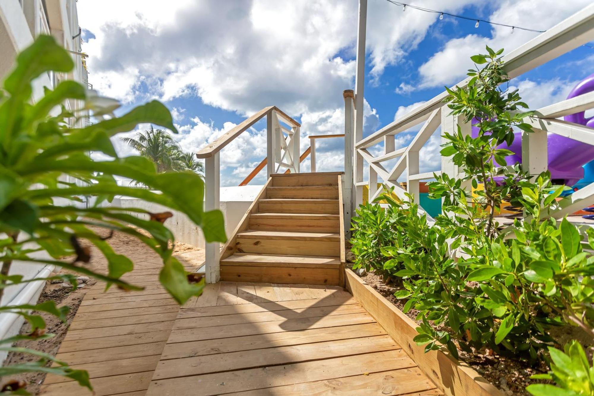 Maho Beach House - Studio - Beach Access Exterior foto