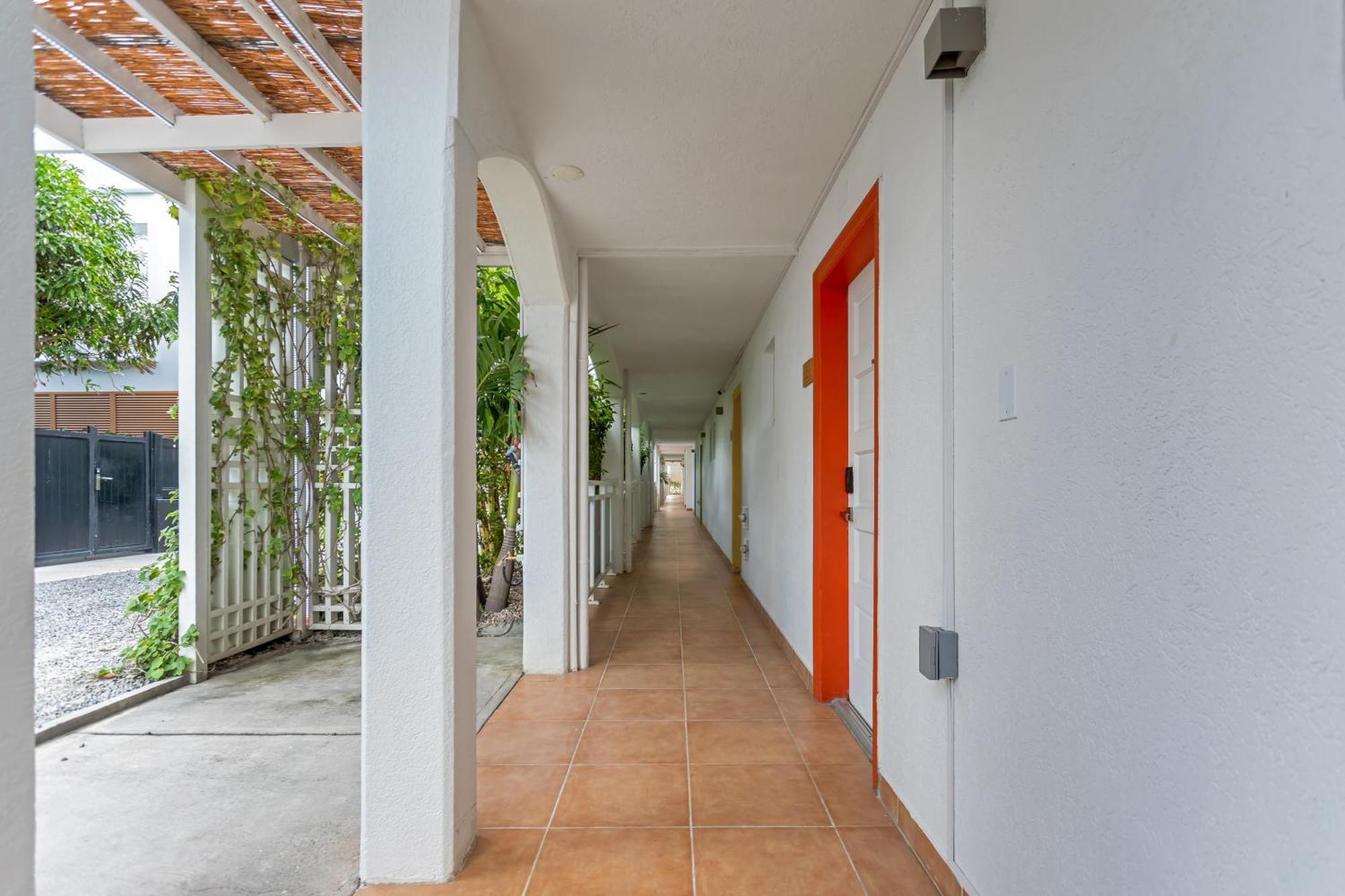 Maho Beach House - Studio - Beach Access Exterior foto
